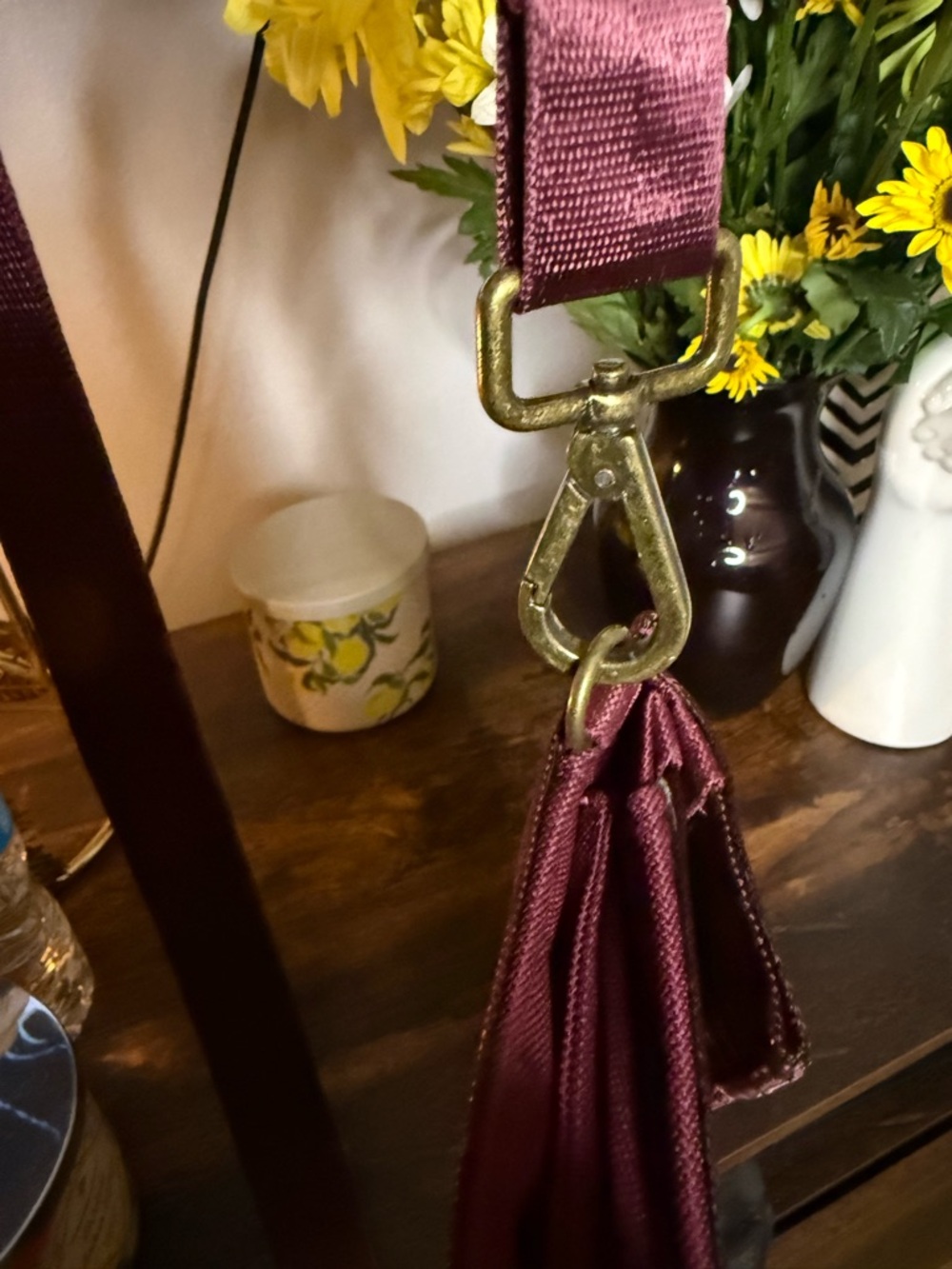 Esby Seatbelt Bag- Crossbody - Picture 4 of 4